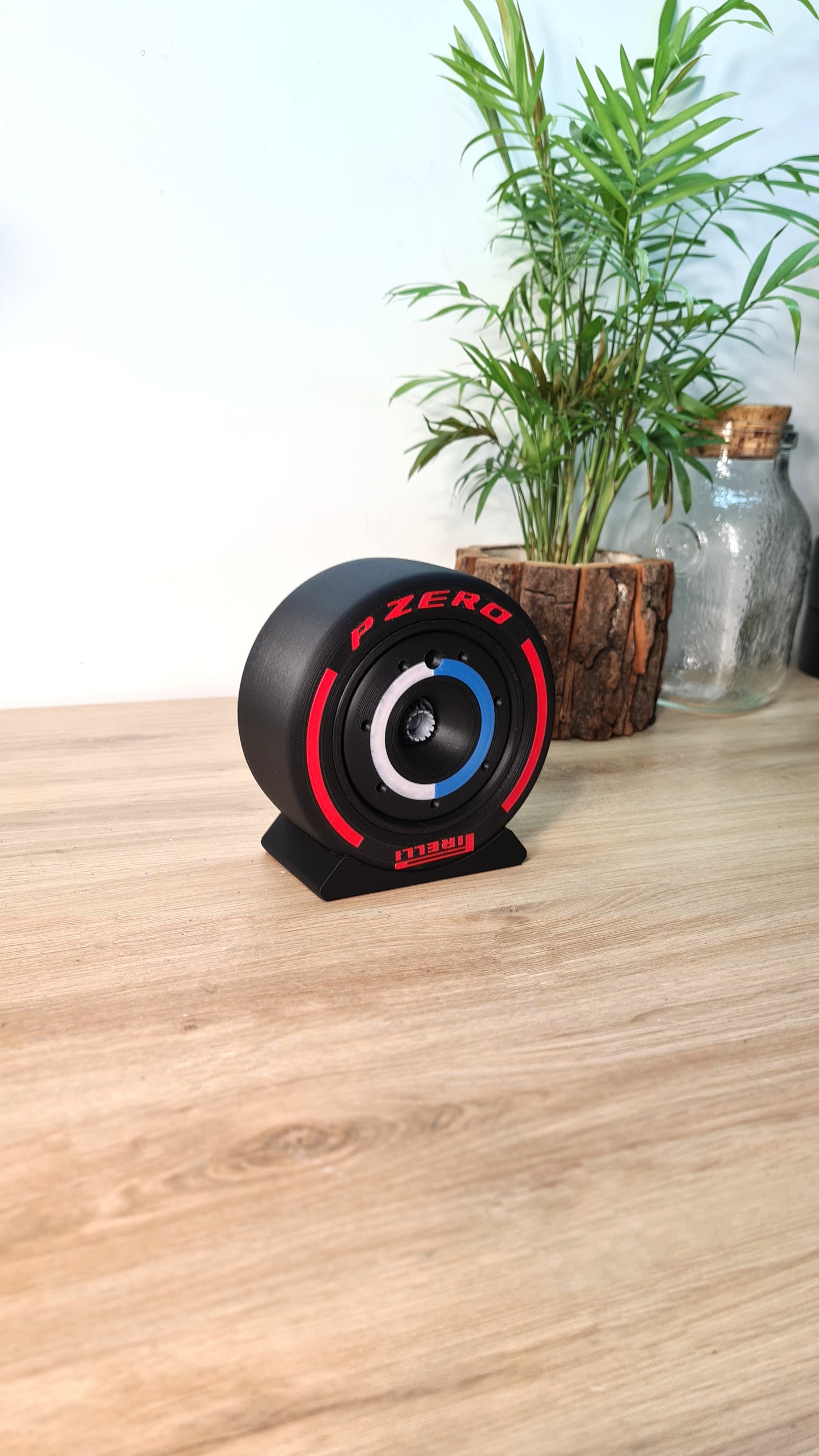 Customizable F1 Wheel - ALL TEAMS - Tyre, Rim Cover and Nut - 5 VERSIONS