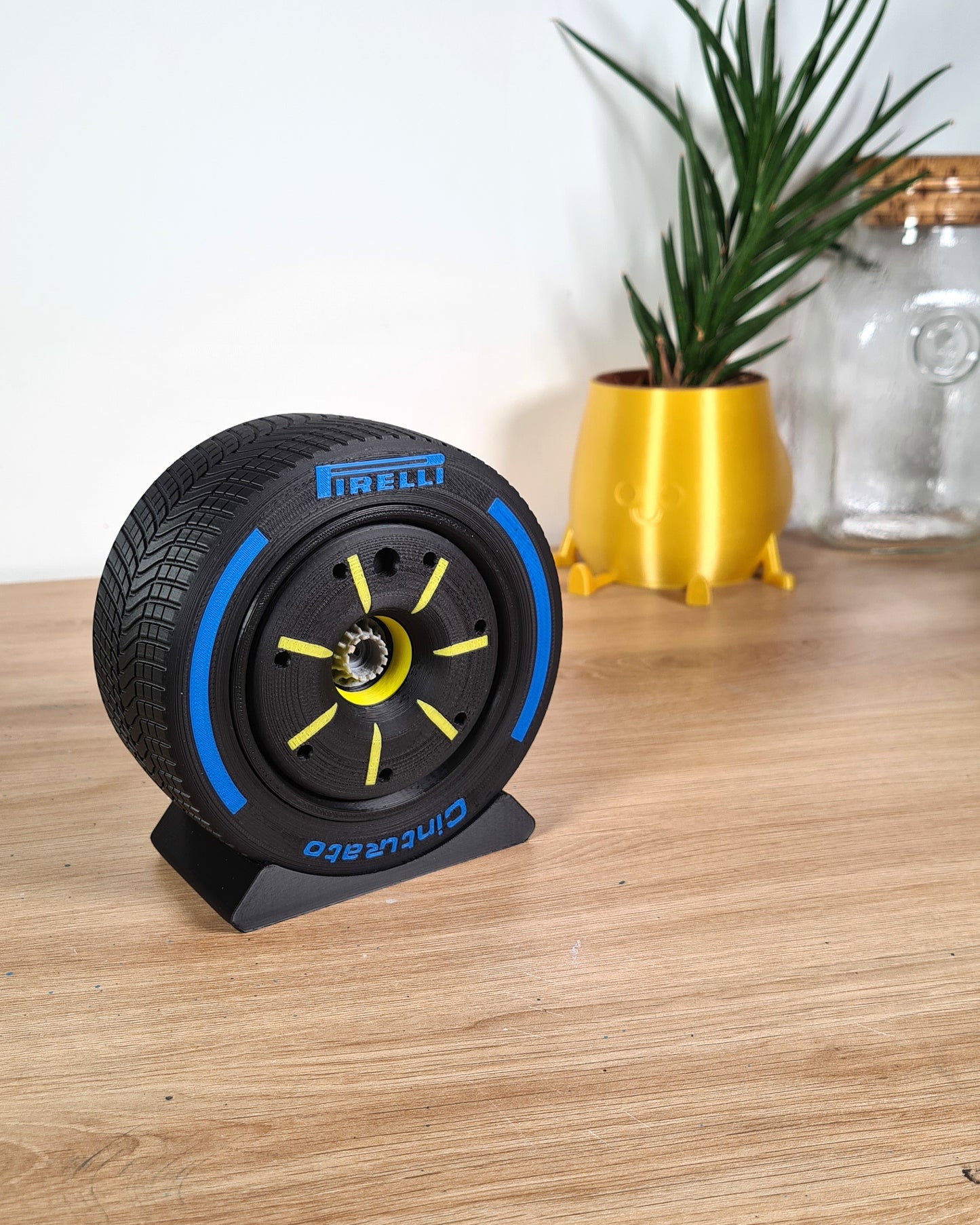 Customizable F1 Wheel - Aston Martin - Tyre, Rim Cover and Nut - 5 VERSIONS