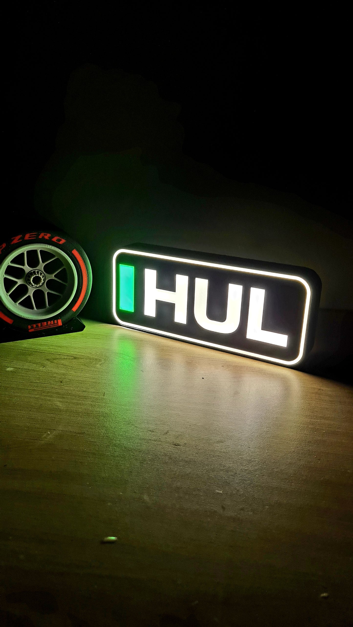 Boîte lumineuse LED personnalisée Sauber Nico Hulkenberg F1 avec noms F1 à 3 lettres