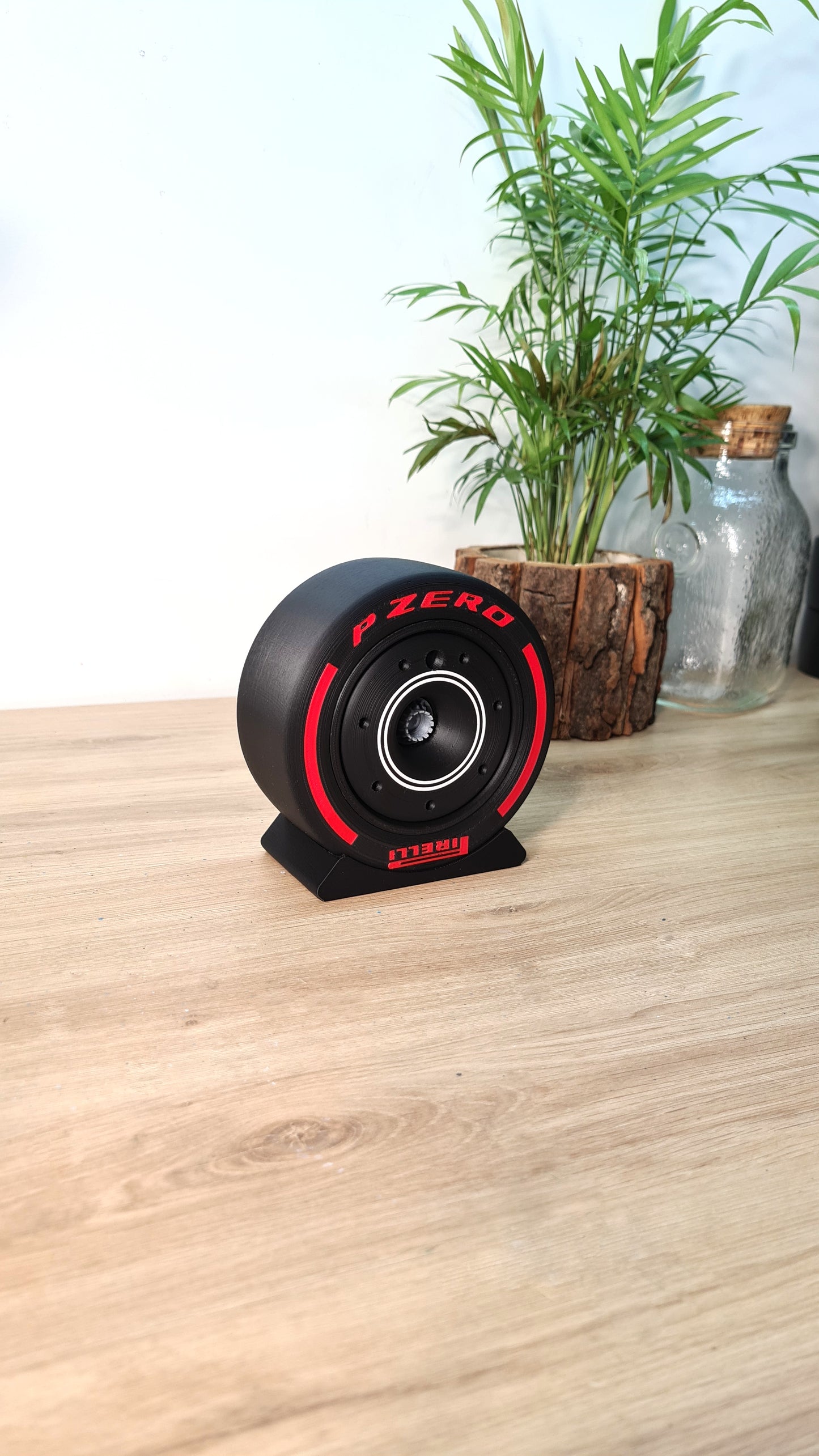Customizable F1 Wheel - ALL TEAMS - Tyre, Rim Cover and Nut - 5 VERSIONS