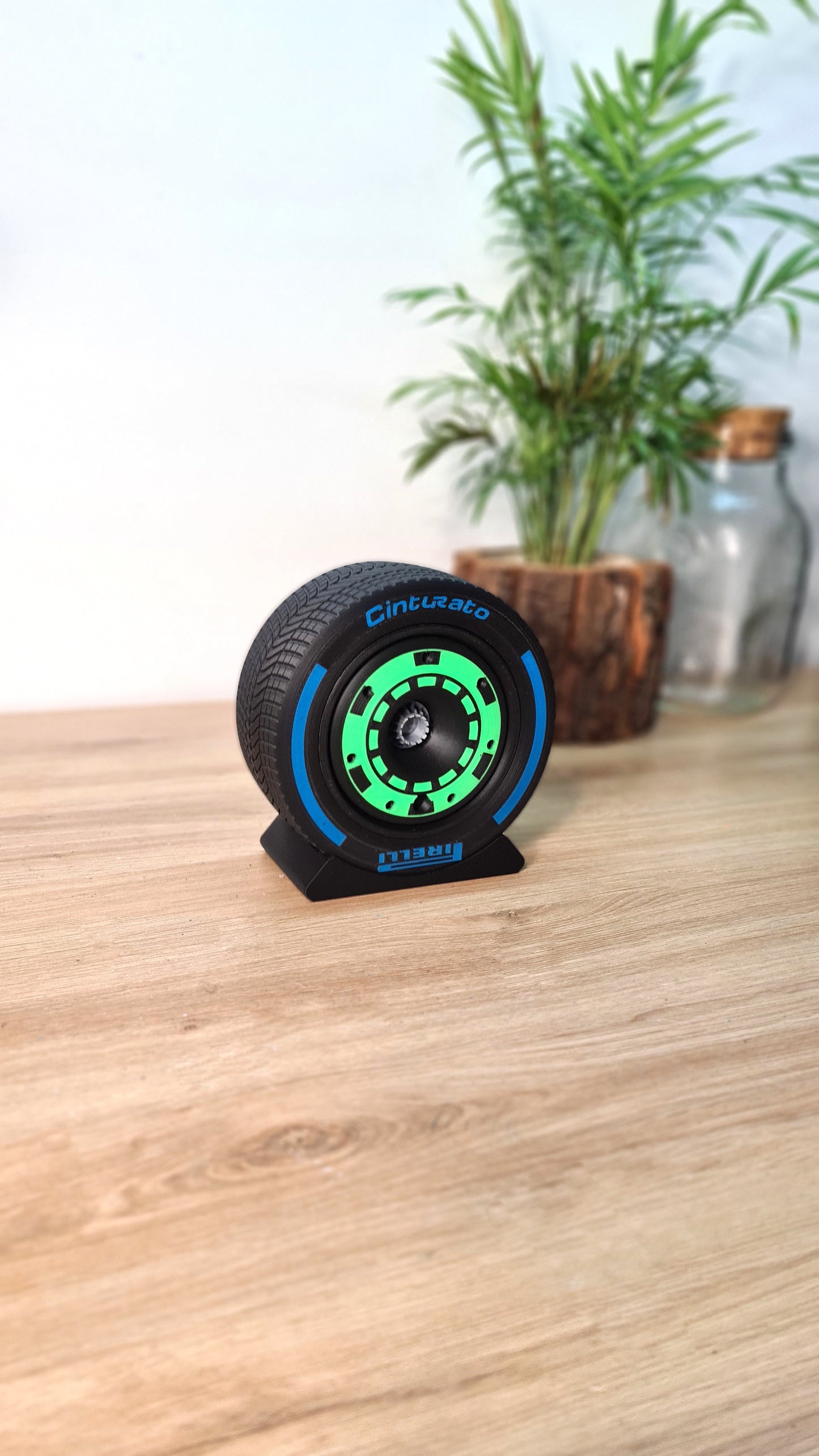 Customizable F1 Wheel - ALL TEAMS - Tyre, Rim Cover and Nut - 5 VERSIONS