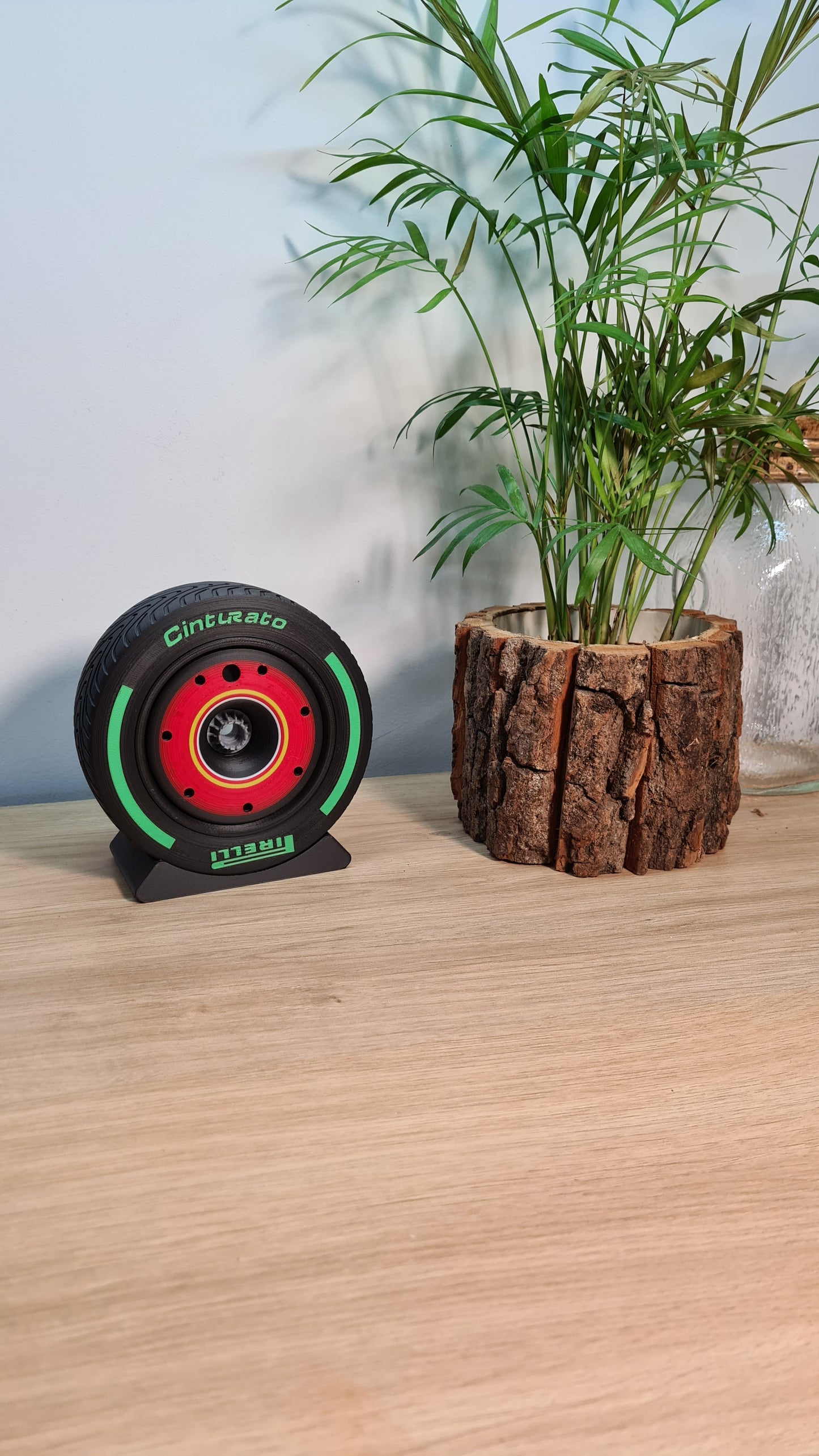 Customizable F1 Wheel - ALL TEAMS - Tyre, Rim Cover and Nut - 5 VERSIONS