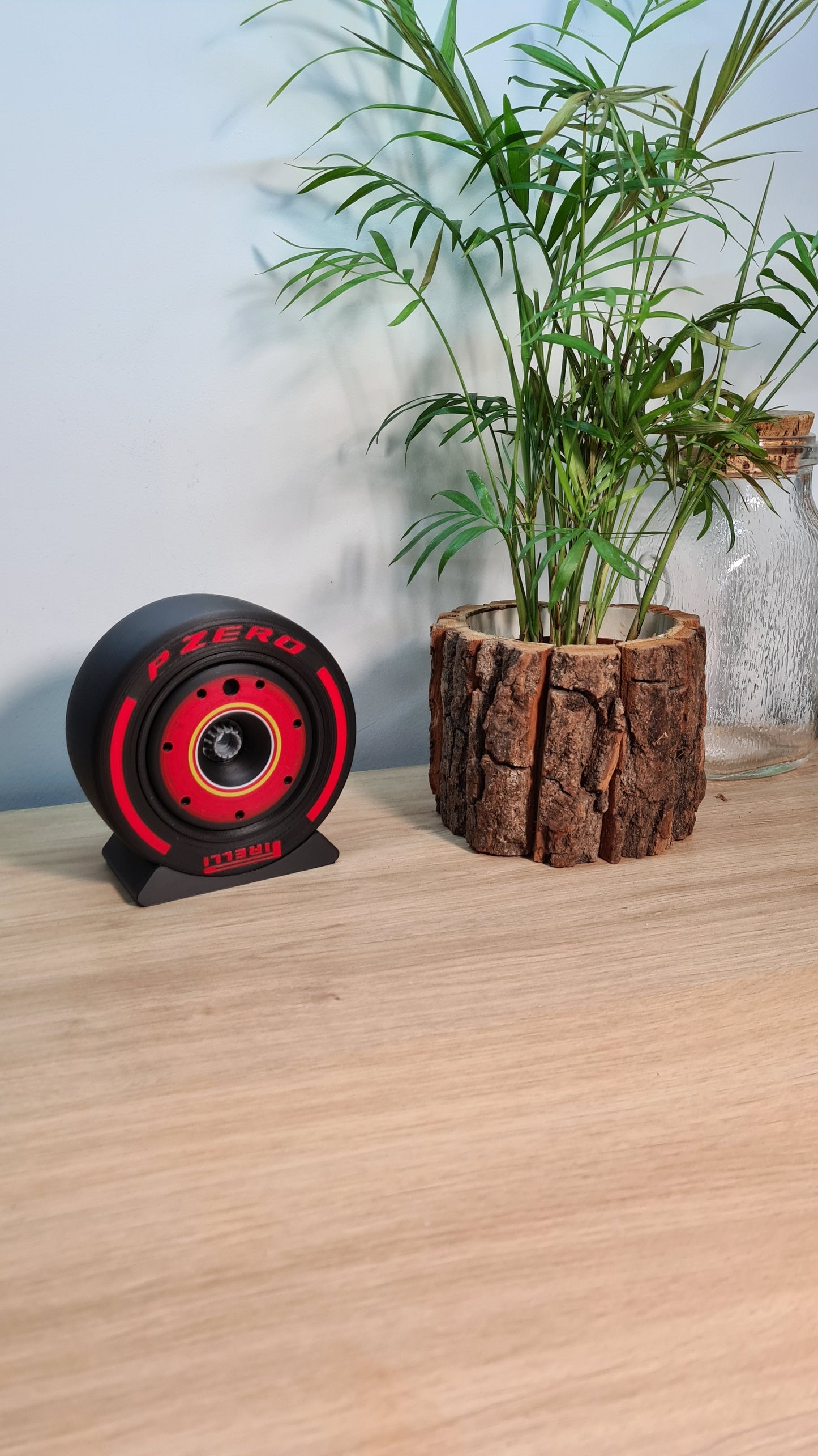 Customizable F1 Wheel - ALL TEAMS - Tyre, Rim Cover and Nut - 5 VERSIONS