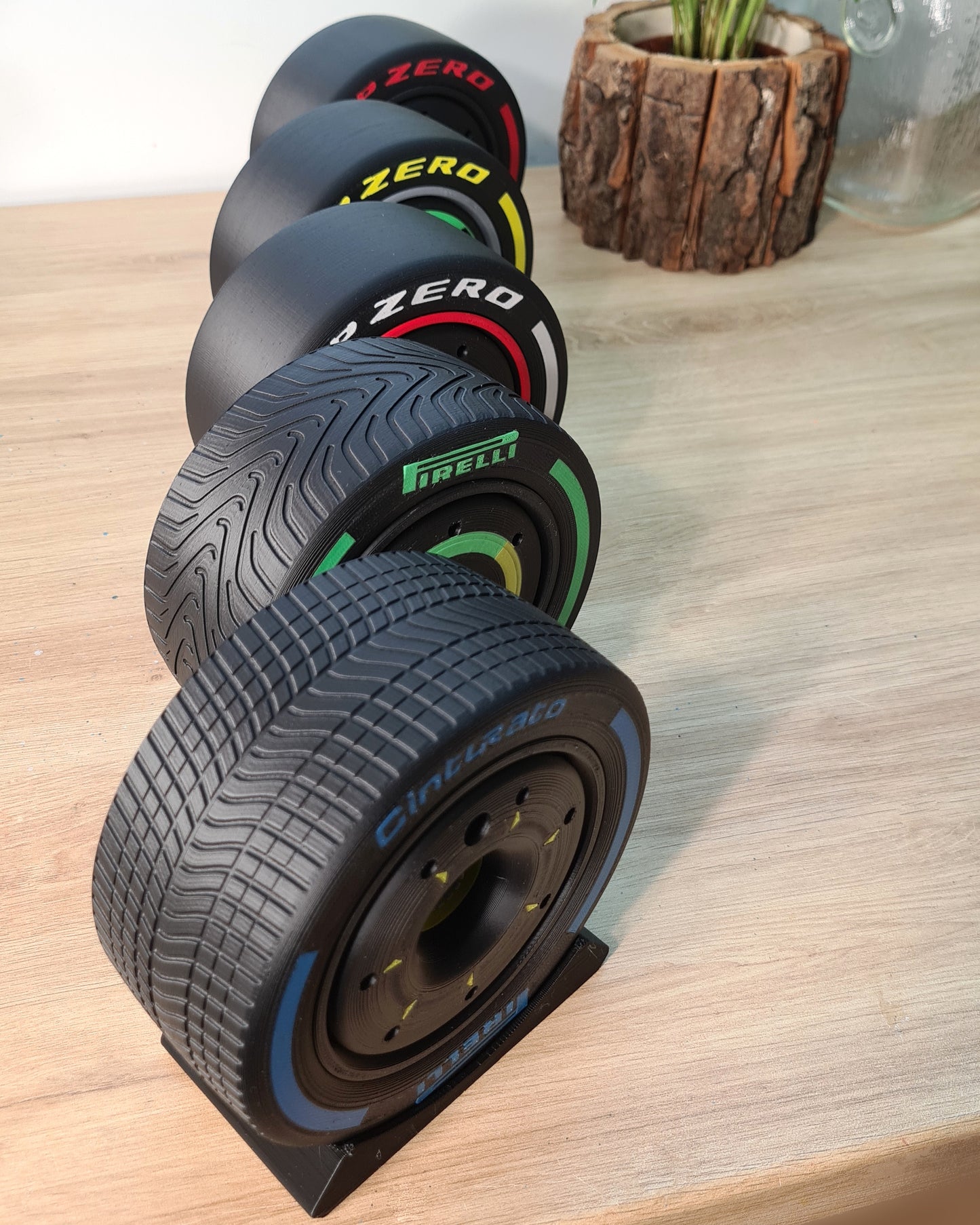 Customizable F1 Wheel - Aston Martin - Tyre, Rim Cover and Nut - 5 VERSIONS