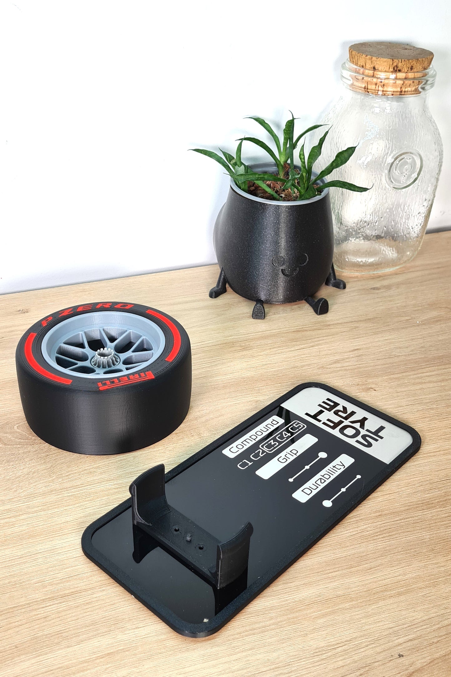 F1 Tyre and Rim Replica WITH specs panel - Soft