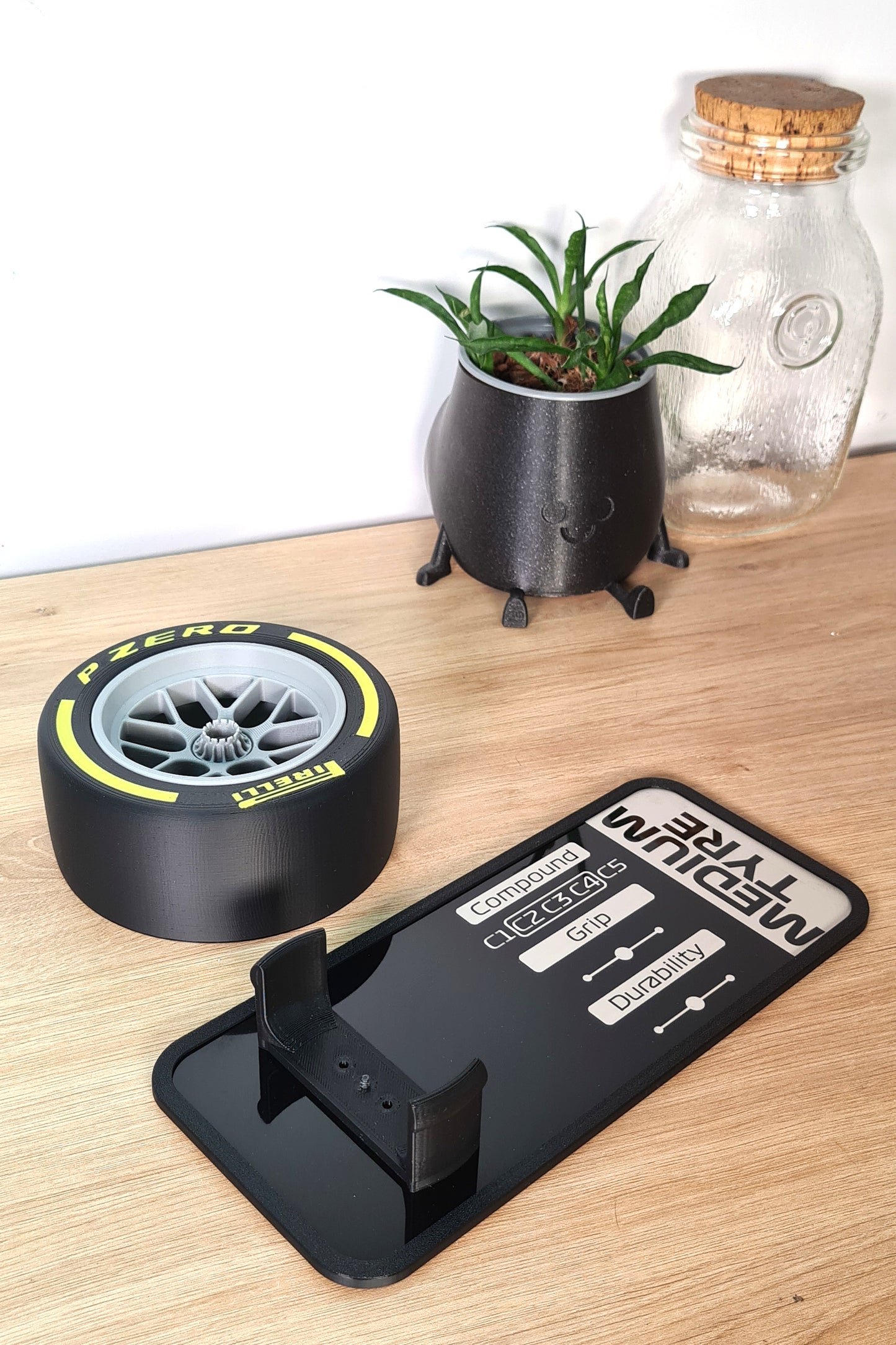 F1 Tyre and Rim Replica WITH specs panel - Medium
