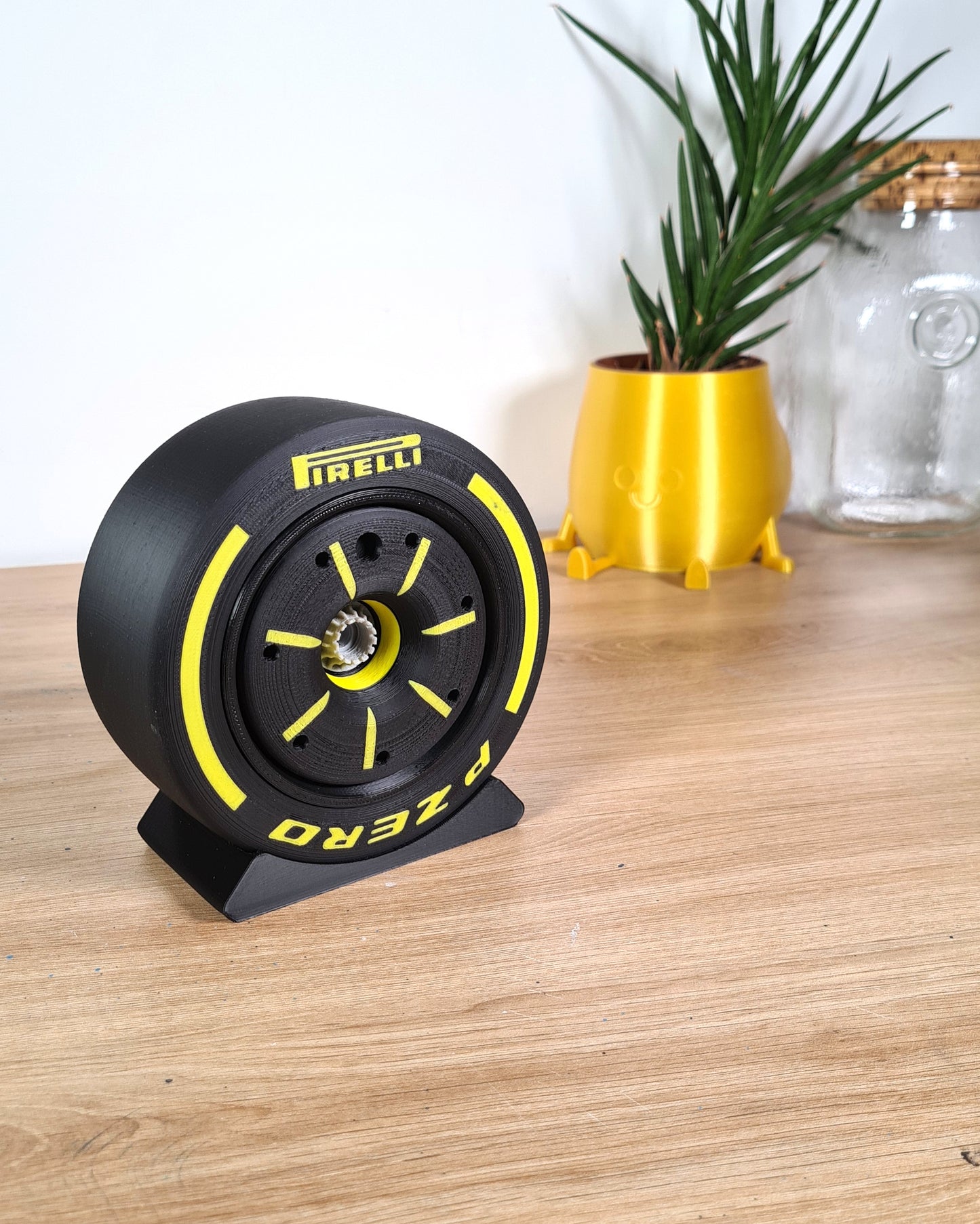 Customizable F1 Wheel - Aston Martin - Tyre, Rim Cover and Nut - 5 VERSIONS