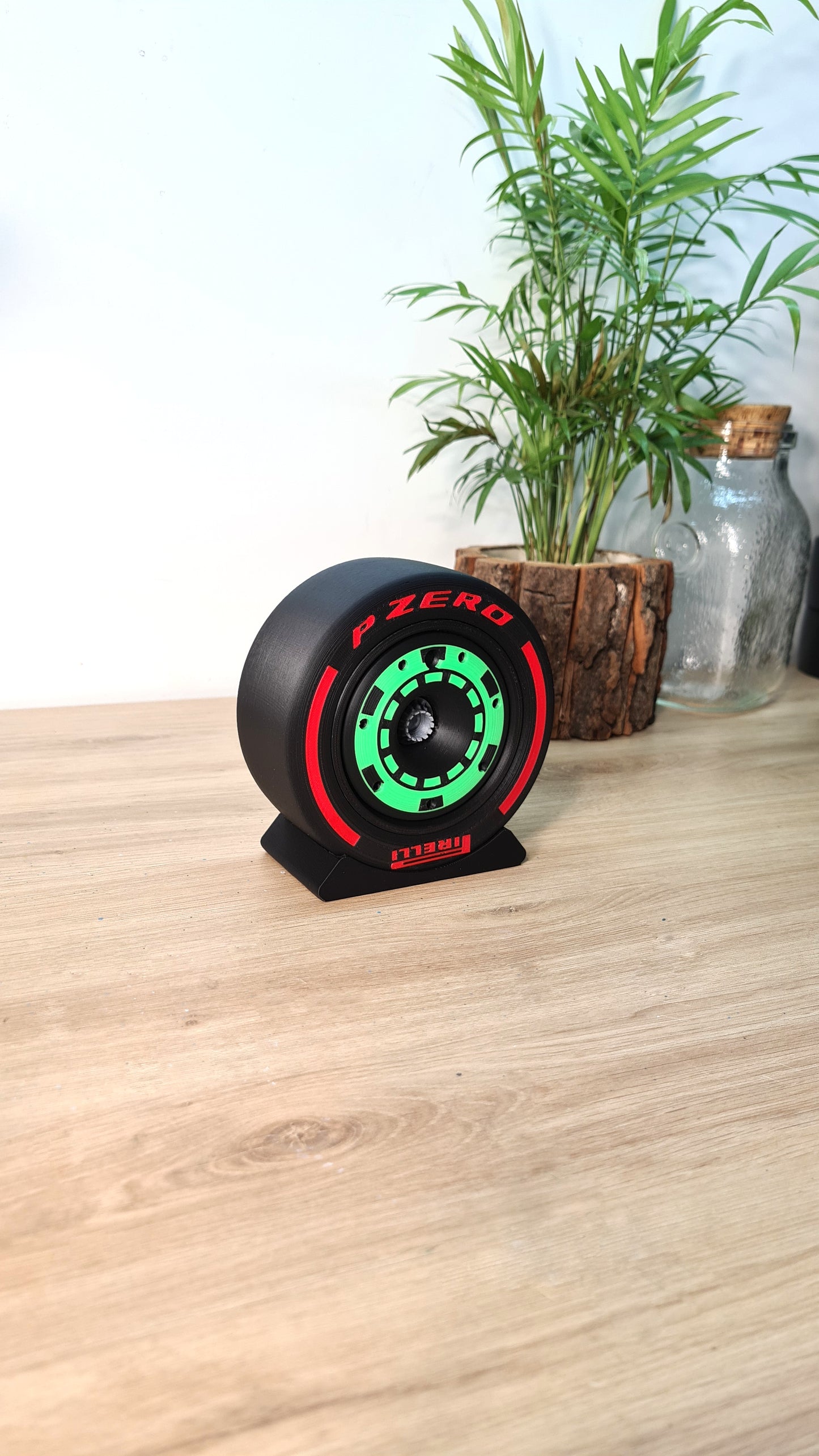 Customizable F1 Wheel -  ALL TEAMS - Tyre, Rim Cover and Nut - 5 VERSIONS