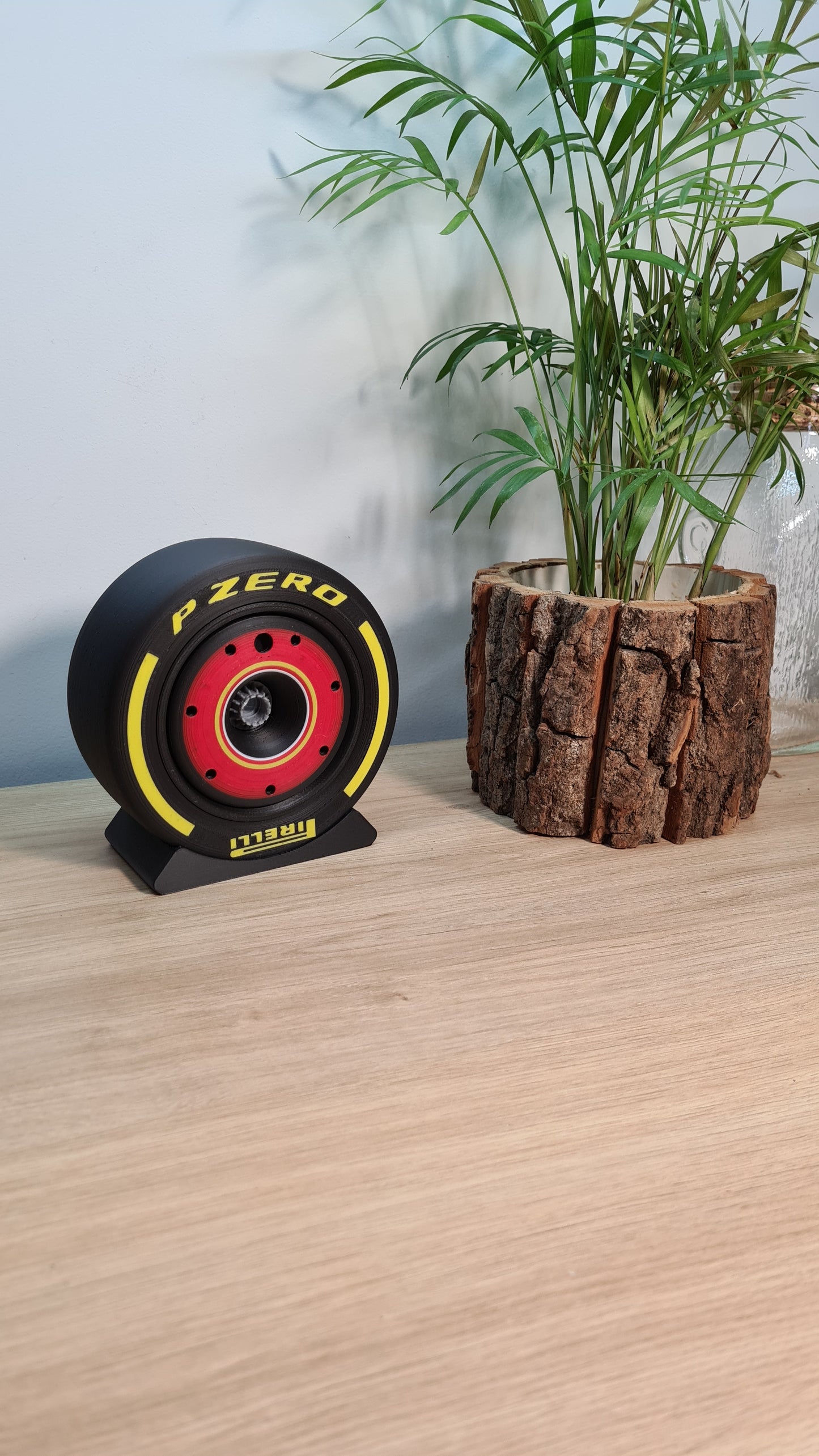 Customizable F1 Wheel -  ALL TEAMS - Tyre, Rim Cover and Nut - 5 VERSIONS