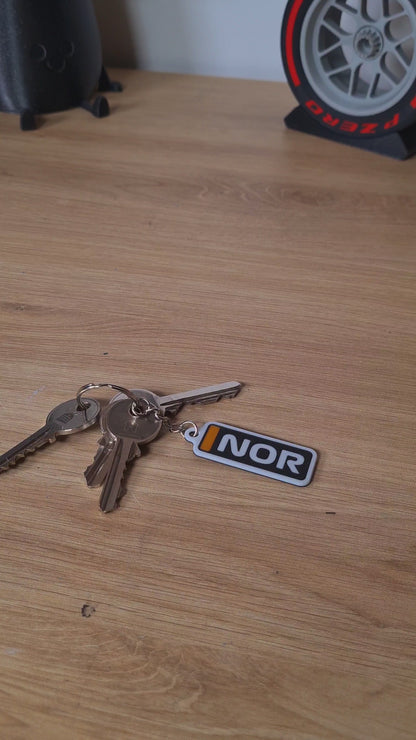 Aanpasbare Mclaren F1 sleutelhanger met 3 letternamen - Norris &amp; Piastri